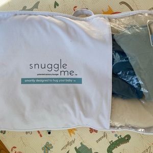 Snuggle Me Organic lounger + 2 covers and carrying case